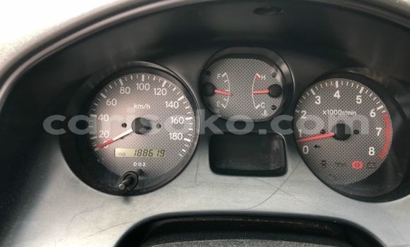 Acheter Occasion Voiture Toyota RAV4 Bleu à Kigali, Rwanda Acheter Occasion Voiture Toyota RAV4 Bleu à Kigali, Rwanda