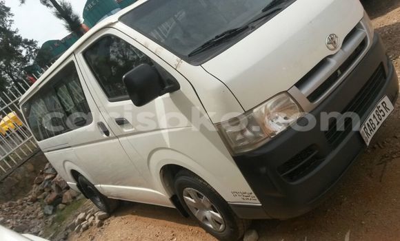 Sayi Sabo Toyota Harrier Noir Mota in Gicumbi a Rwanda Sayi Sabo Toyota Harrier Noir Mota in Gicumbi a Rwanda