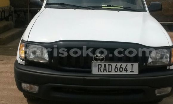 Sayi Na hannu Toyota Tacoma Blanc Mota in Kigali a Rwanda Sayi Na hannu Toyota Tacoma Blanc Mota in Kigali a Rwanda