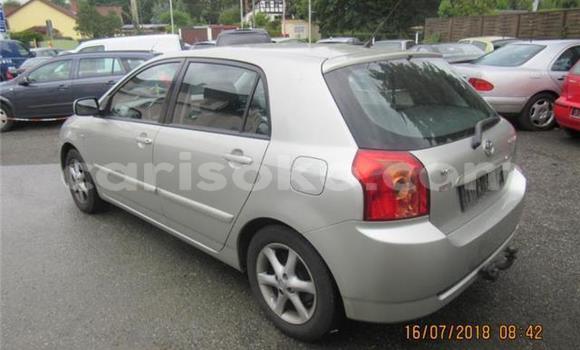 Acheter Occasion Voiture Toyota Corolla Gris à Kigali, Rwanda Acheter Occasion Voiture Toyota Corolla Gris à Kigali, Rwanda