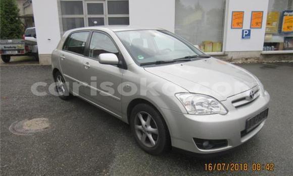 Acheter Occasion Voiture Toyota Corolla Gris à Kigali, Rwanda Acheter Occasion Voiture Toyota Corolla Gris à Kigali, Rwanda