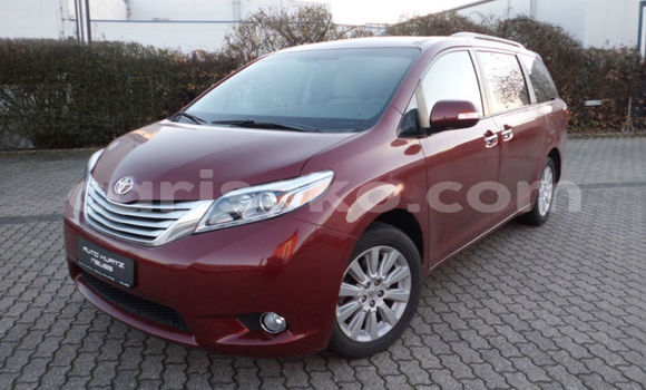 Acheter Occasion Voiture Toyota Sienna Beige à Kigali, Rwanda Acheter Occasion Voiture Toyota Sienna Beige à Kigali, Rwanda