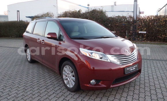 Acheter Occasion Voiture Toyota Sienna Beige à Kigali, Rwanda Acheter Occasion Voiture Toyota Sienna Beige à Kigali, Rwanda