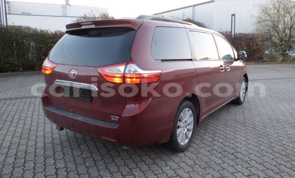 Acheter Occasion Voiture Toyota Sienna Beige à Kigali, Rwanda Acheter Occasion Voiture Toyota Sienna Beige à Kigali, Rwanda