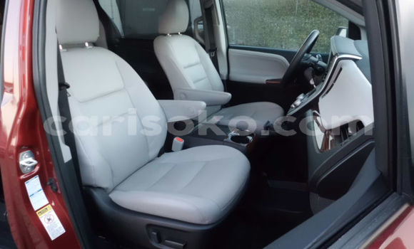 Acheter Occasion Voiture Toyota Sienna Beige à Kigali, Rwanda Acheter Occasion Voiture Toyota Sienna Beige à Kigali, Rwanda