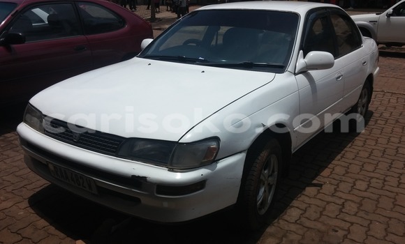 Sayi Na hannu Toyota Corolla Blanc Mota in Gicumbi a Rwanda Sayi Na hannu Toyota Corolla Blanc Mota in Gicumbi a Rwanda