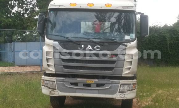 Sayi Sabo Acura MDX Beige Mota in Kigali a Rwanda Sayi Sabo Acura MDX Beige Mota in Kigali a Rwanda