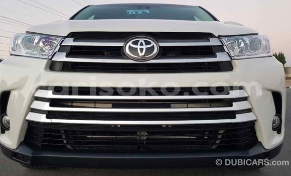 اشتري Imported Toyota Highlander Blanc سيارة في Import - Dubai في Rwanda اشتري Imported Toyota Highlander Blanc سيارة في Import - Dubai في Rwanda