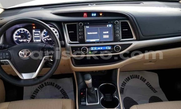 اشتري Imported Toyota Highlander Blanc سيارة في Import - Dubai في Rwanda اشتري Imported Toyota Highlander Blanc سيارة في Import - Dubai في Rwanda