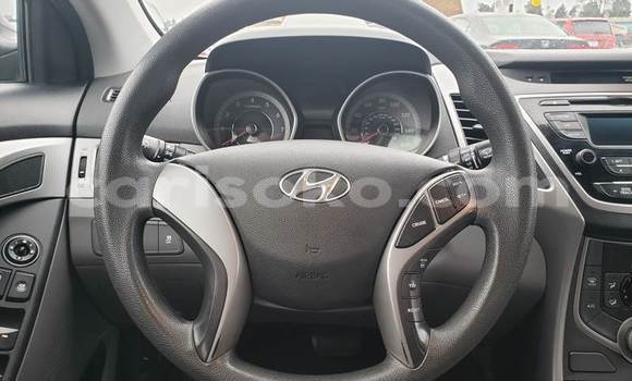 Sayi Na hannu Hyundai Elantra Beige Mota in Kigali a Rwanda Sayi Na hannu Hyundai Elantra Beige Mota in Kigali a Rwanda