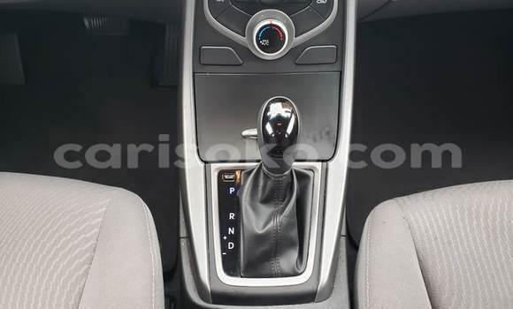 Sayi Na hannu Hyundai Elantra Beige Mota in Kigali a Rwanda Sayi Na hannu Hyundai Elantra Beige Mota in Kigali a Rwanda