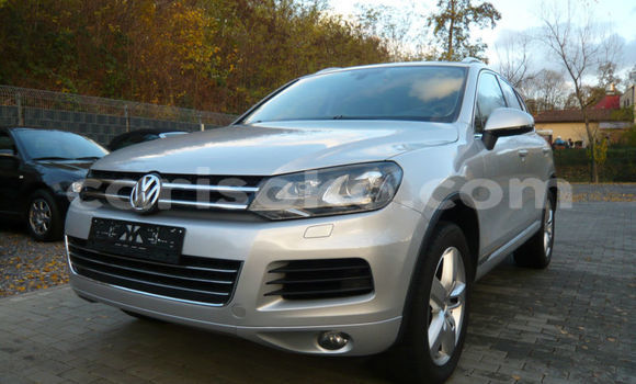 Buy Import Volkswagen Touareg Silver Car in Rusizi in Rwanda Buy Import Volkswagen Touareg Silver Car in Rusizi in Rwanda