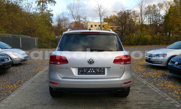Buy Import Volkswagen Touareg Silver Car in Rusizi in Rwanda Buy Import Volkswagen Touareg Silver Car in Rusizi in Rwanda
