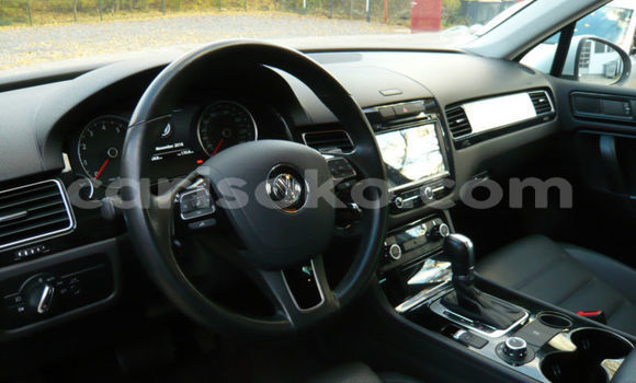 Buy Import Volkswagen Touareg Silver Car in Rusizi in Rwanda Buy Import Volkswagen Touareg Silver Car in Rusizi in Rwanda