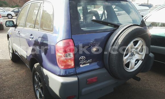 Acheter Occasion Voiture Toyota RAV4 Bleu à Gicumbi, Rwanda Acheter Occasion Voiture Toyota RAV4 Bleu à Gicumbi, Rwanda