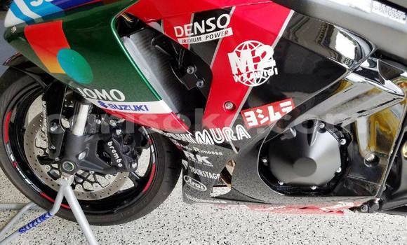 Sayi Na hannu Suzuki GSX Rouge Motsi in Byumba a Byumba Sayi Na hannu Suzuki GSX Rouge Motsi in Byumba a Byumba