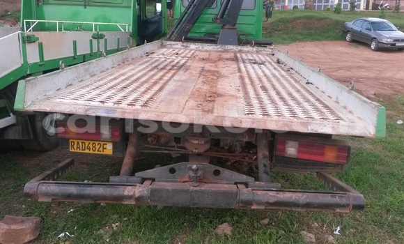 Acheter Neuf Voiture Mercedes-Benz 190 Vert à Kigali, Rwanda Acheter Neuf Voiture Mercedes-Benz 190 Vert à Kigali, Rwanda