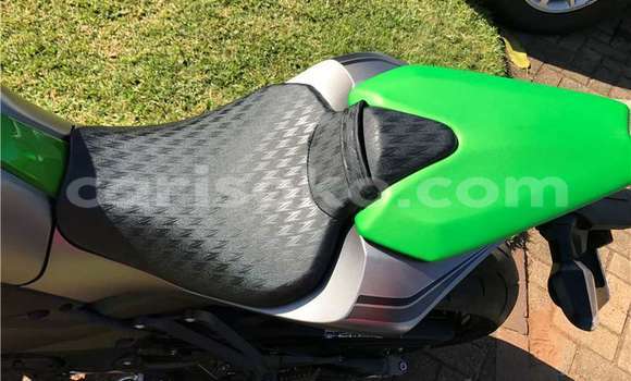 Buy Used Kawasaki Z 1000 Green Bike in Bokwango in Rwanda Buy Used Kawasaki Z 1000 Green Bike in Bokwango in Rwanda