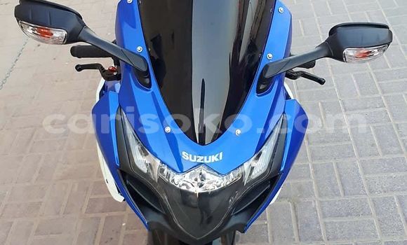 اشتري مستعمل Suzuki GSX–R Bleu دراجة نارية في Bokwango في Rwanda