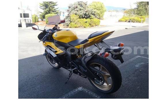Buy Used Yamaha R6 Beige Bike in Bokwango in Rwanda Buy Used Yamaha R6 Beige Bike in Bokwango in Rwanda
