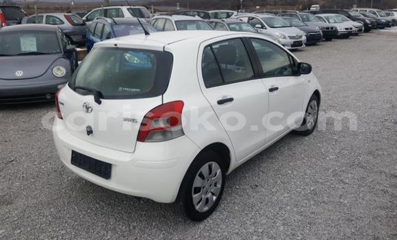 Buy Used Toyota Yaris White Car in Bokwango in Rwanda Buy Used Toyota Yaris White Car in Bokwango in Rwanda