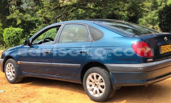 Sayi Na hannu Toyota Avensis Bleu Mota in Kigali a Rwanda Sayi Na hannu Toyota Avensis Bleu Mota in Kigali a Rwanda