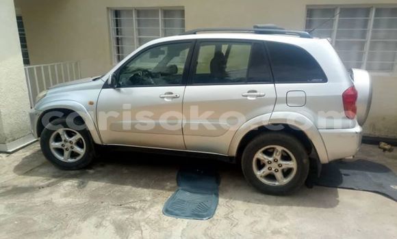 Acheter Occasion Voiture Toyota RAV4 Gris à Kigali, Rwanda Acheter Occasion Voiture Toyota RAV4 Gris à Kigali, Rwanda
