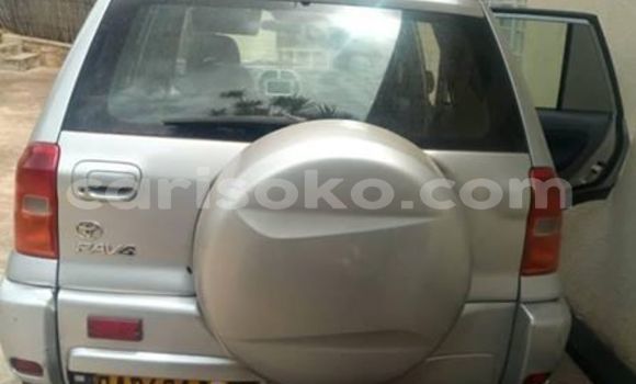 Acheter Occasion Voiture Toyota RAV4 Gris à Kigali, Rwanda Acheter Occasion Voiture Toyota RAV4 Gris à Kigali, Rwanda