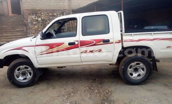 Sayi Na hannu Toyota Hilux Blanc Mota in Kigali a Rwanda Sayi Na hannu Toyota Hilux Blanc Mota in Kigali a Rwanda