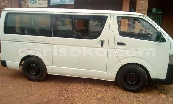 Sayi Na hannu Toyota Hiace Blanc Mota in Kigali a Rwanda Sayi Na hannu Toyota Hiace Blanc Mota in Kigali a Rwanda