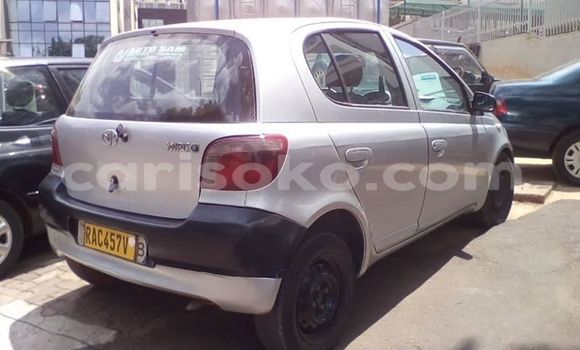 Sayi Na hannu Toyota Yaris Gris Mota in Kigali a Rwanda Sayi Na hannu Toyota Yaris Gris Mota in Kigali a Rwanda
