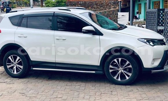 Sayi Na hannu Toyota RAV4 Blanc Mota in Kigali a Rwanda Sayi Na hannu Toyota RAV4 Blanc Mota in Kigali a Rwanda