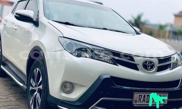 Sayi Na hannu Toyota RAV4 Blanc Mota in Kigali a Rwanda Sayi Na hannu Toyota RAV4 Blanc Mota in Kigali a Rwanda