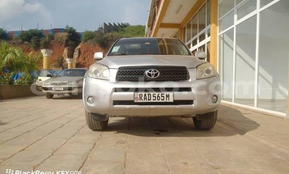 Sayi Na hannu Toyota RAV4 Gris Mota in Kigali a Rwanda Sayi Na hannu Toyota RAV4 Gris Mota in Kigali a Rwanda