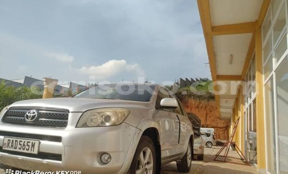 Sayi Na hannu Toyota RAV4 Gris Mota in Kigali a Rwanda Sayi Na hannu Toyota RAV4 Gris Mota in Kigali a Rwanda