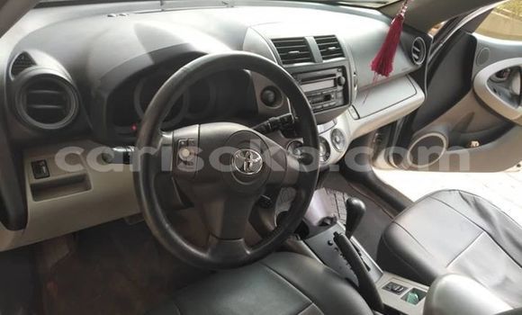 Sayi Na hannu Toyota RAV4 Gris Mota in Kigali a Rwanda Sayi Na hannu Toyota RAV4 Gris Mota in Kigali a Rwanda