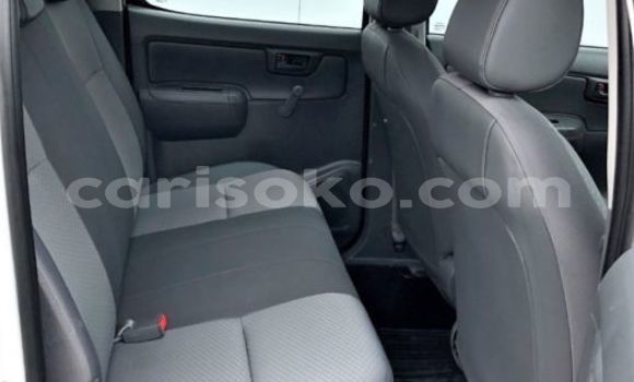 Buy Import Toyota Hilux Surf White Car in Musanze in Rwanda Buy Import Toyota Hilux Surf White Car in Musanze in Rwanda