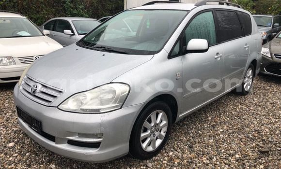 Buy Used Toyota Avensis Verso Beige Car in Kigali in Rwanda Buy Used Toyota Avensis Verso Beige Car in Kigali in Rwanda