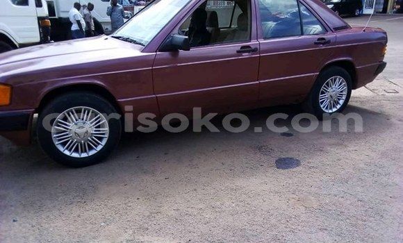 اشتري مستعمل Mercedes-Benz C-klasse Rouge سيارة في Kigali في Rwanda اشتري مستعمل Mercedes-Benz C-klasse Rouge سيارة في Kigali في Rwanda