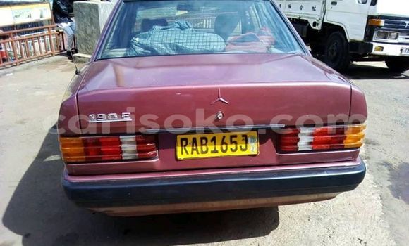 اشتري مستعمل Mercedes-Benz C-klasse Rouge سيارة في Kigali في Rwanda اشتري مستعمل Mercedes-Benz C-klasse Rouge سيارة في Kigali في Rwanda