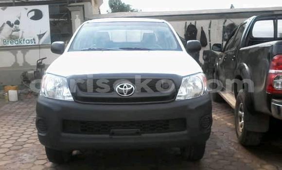 اشتري مستعمل Toyota Hilux Blanc سيارة في Kigali في Rwanda اشتري مستعمل Toyota Hilux Blanc سيارة في Kigali في Rwanda