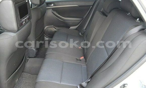 Sayi Imported Toyota Avensis Gris Mota in Kigali a Rwanda Sayi Imported Toyota Avensis Gris Mota in Kigali a Rwanda