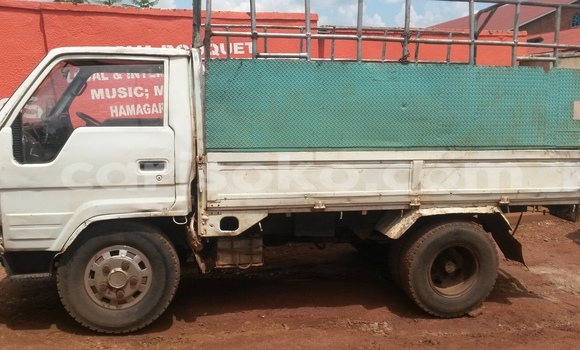 Acheter Occasion Voiture Toyota Dyna Blanc à Kigali, Rwanda Acheter Occasion Voiture Toyota Dyna Blanc à Kigali, Rwanda