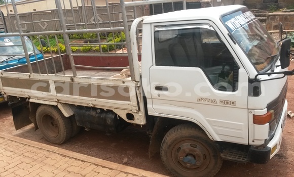 Acheter Occasion Voiture Toyota Dyna Blanc à Kigali, Rwanda Acheter Occasion Voiture Toyota Dyna Blanc à Kigali, Rwanda