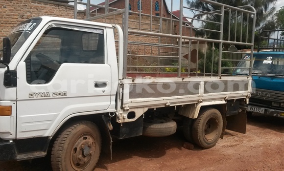 Acheter Occasion Voiture Toyota Dyna Blanc à Kigali, Rwanda Acheter Occasion Voiture Toyota Dyna Blanc à Kigali, Rwanda
