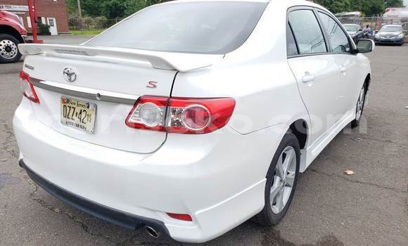 Acheter Occasion Voiture Toyota Corolla Blanc à Kigali, Rwanda Acheter Occasion Voiture Toyota Corolla Blanc à Kigali, Rwanda