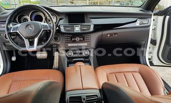 Acheter Occasion Voiture Mercedes Viano Blanc à Bokwango, Rwanda Acheter Occasion Voiture Mercedes Viano Blanc à Bokwango, Rwanda