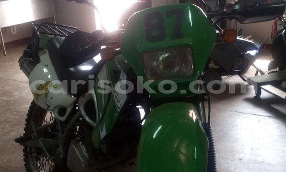 اشتري مستعمل Suzuki DR 200 Vert دراجة نارية في Kigali في Rwanda