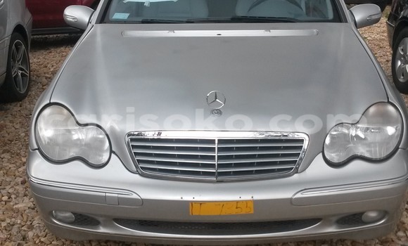 Sayi Na hannu Mercedes-Benz C–Class Autre Mota in Kigali a Rwanda Sayi Na hannu Mercedes-Benz C–Class Autre Mota in Kigali a Rwanda