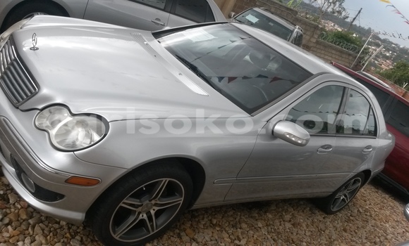 Sayi Na hannu Mercedes-Benz C–Class Autre Mota in Kigali a Rwanda Sayi Na hannu Mercedes-Benz C–Class Autre Mota in Kigali a Rwanda